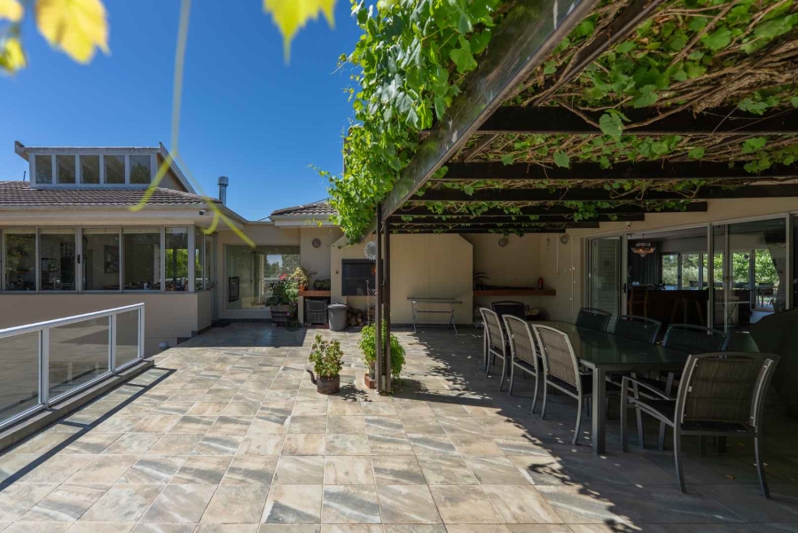 5 Bedroom Property for Sale in Stellenbosch Farms Western Cape